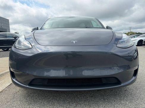 Used 2023 Tesla Model Y Performance AWD/4WD image 24