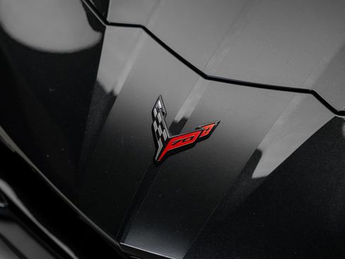 Used 2023 Chevrolet Corvette Stingray Premium Conv w/ Z51 Performance Package RWD image 6