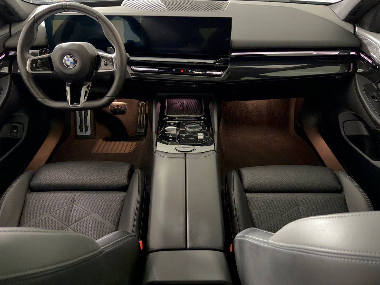 Certified 2024 BMW 530i w/ M Sport Package RWD image 17