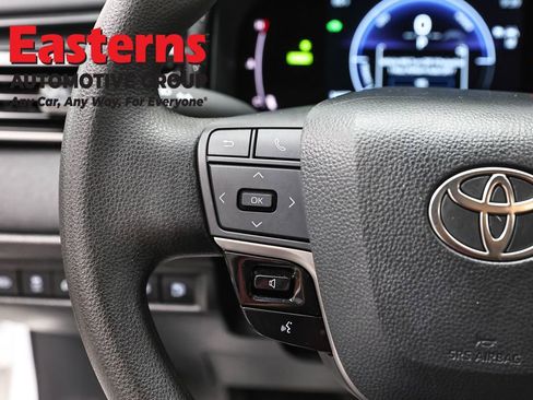 Used 2025 Toyota Camry LE FWD image 15