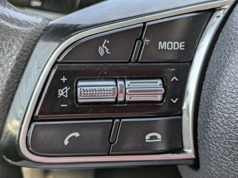 Used 2020 Kia Optima LX FWD image 16