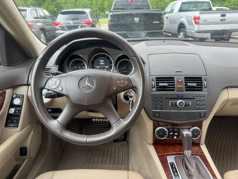 Used 2011 Mercedes-Benz C 300 4MATIC Sedan image 18