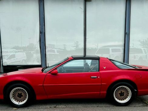 Used 1991 Pontiac Firebird Trans Am RWD image 31