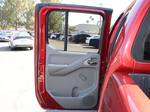Used 2016 Nissan Frontier S RWD image 11