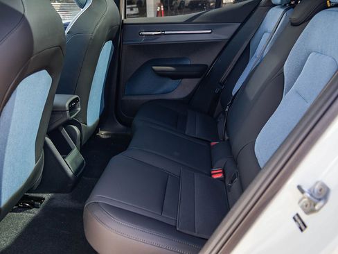 New 2026 Volvo EX30 Plus RWD image 18