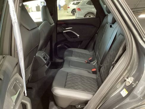 Used 2025 Audi SQ5 Premium Plus image 18