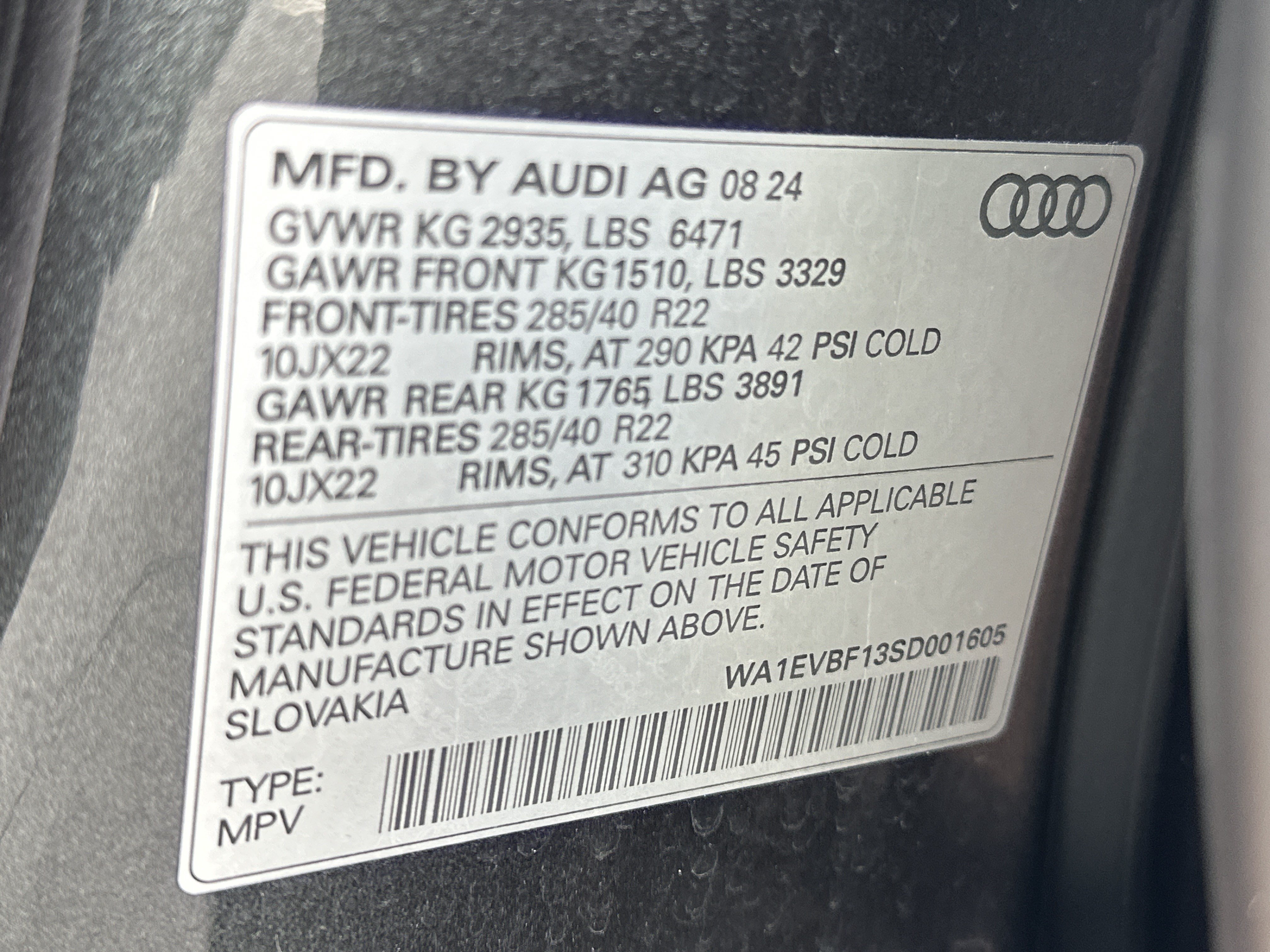 Used 2025 Audi Q8 Premium Plus AWD/4WD image 30