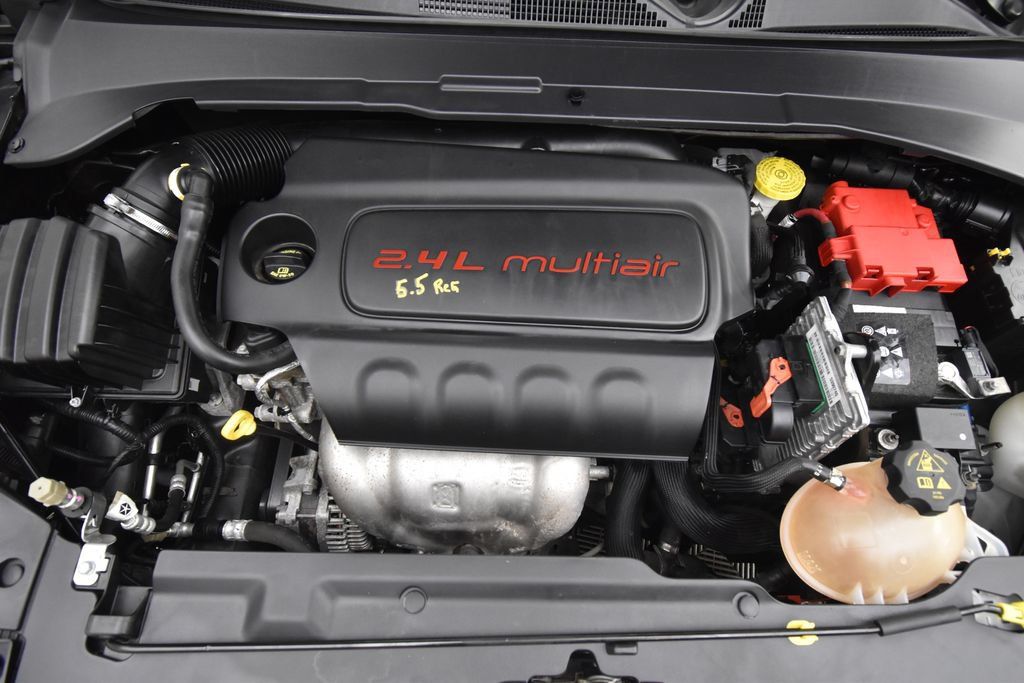 Used 2021 Jeep Compass Latitude w/ Sun and Sound Group AWD/4WD image 23