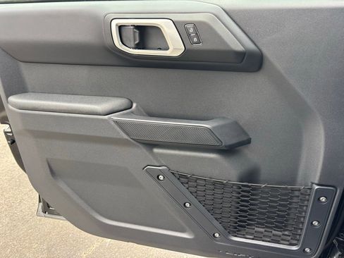 New 2026 Ford Bronco Badlands image 11