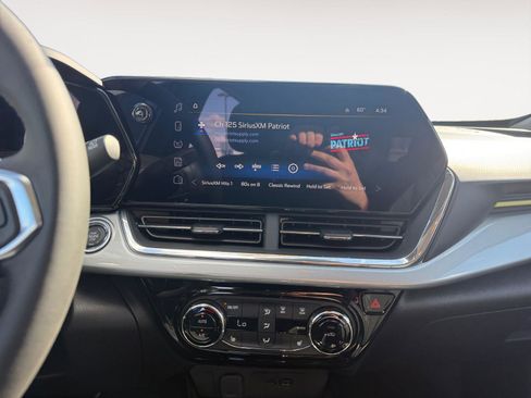 New 2026 Chevrolet Trax LT w/ Driver Confidence Package image 14