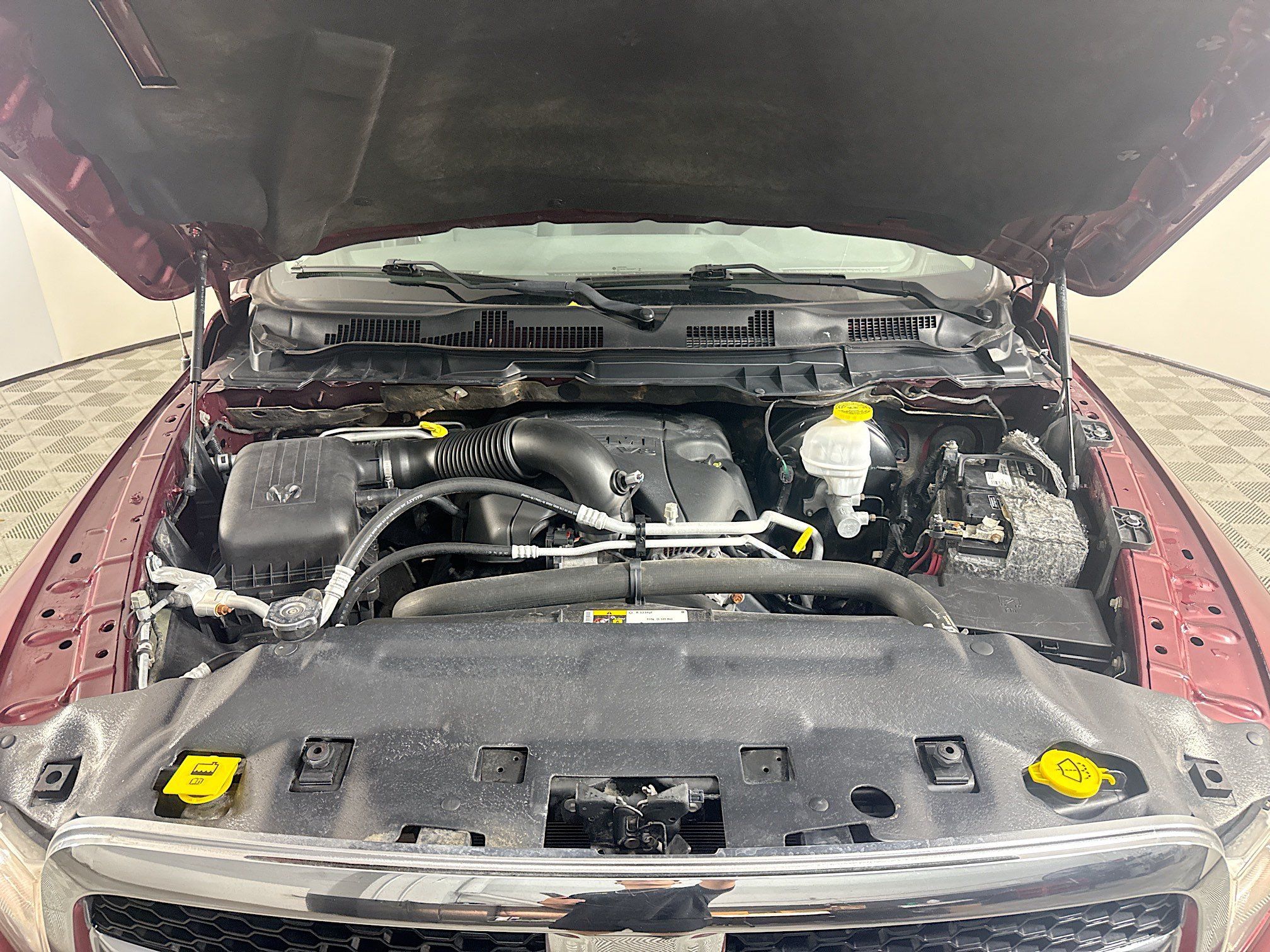 Used 2019 RAM 1500 ST AWD/4WD image 37