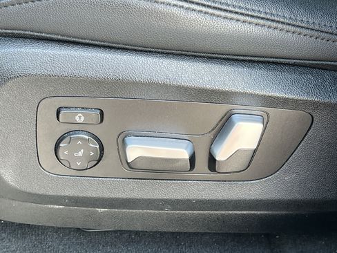 Used 2020 BMW X5 sDrive40i w/ Premium Package image 21