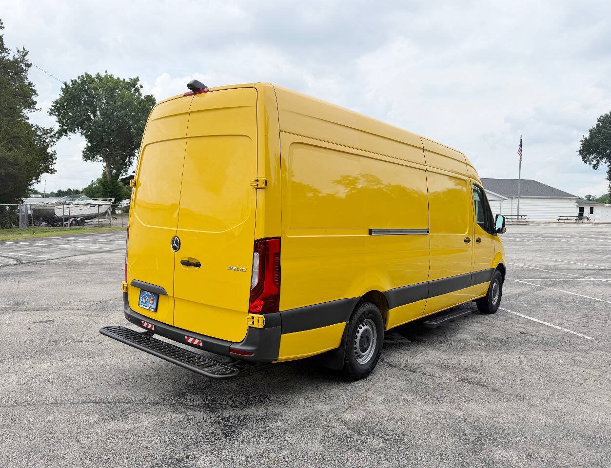 Used 2021 Mercedes-Benz Sprinter 2500 image 5
