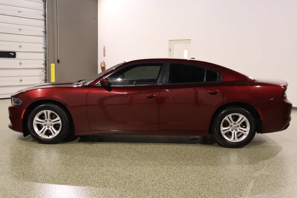 Used 2020 Dodge Charger SXT RWD image 5