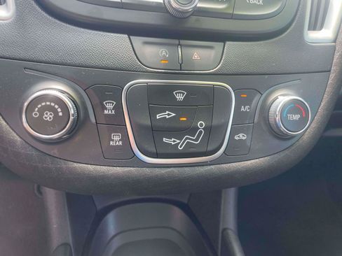 Used 2023 Chevrolet Malibu LS FWD image 17
