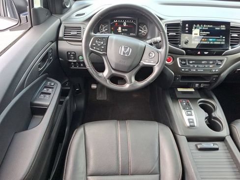 Used 2023 Honda Passport TrailSport image 13