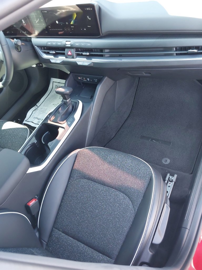 Used 2025 Kia K4 GT-Line w/ GT-Line Sunroof Package FWD image 13