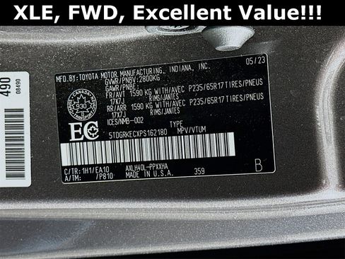 Used 2023 Toyota Sienna XLE image 33