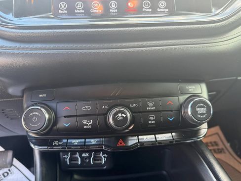 Used 2021 Dodge Durango SXT AWD/4WD image 20