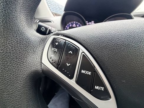 Used 2012 Hyundai Elantra GLS w/ Preferred Pkg 3 FWD image 13