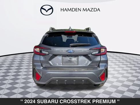 Used 2024 Subaru Crosstrek 2.0i Premium AWD/4WD image 4
