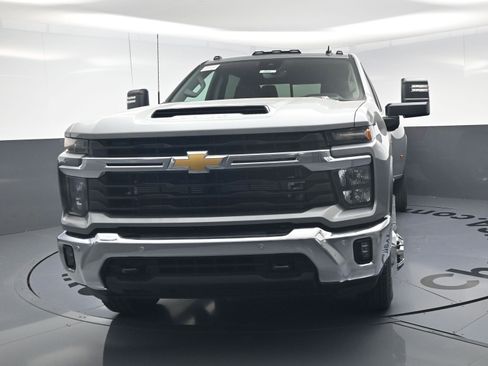 New 2026 Chevrolet Silverado 3500 LT w/ Safety Package AWD/4WD image 5