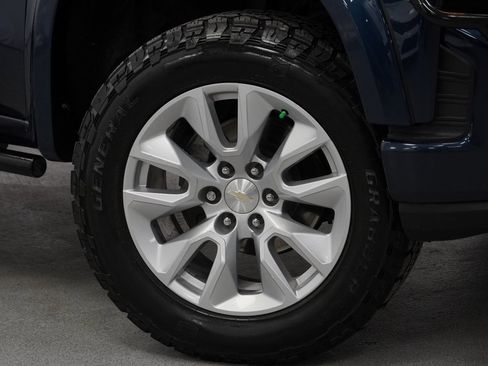 Used 2020 Chevrolet Silverado 1500 Custom w/ Custom Value Package image 4