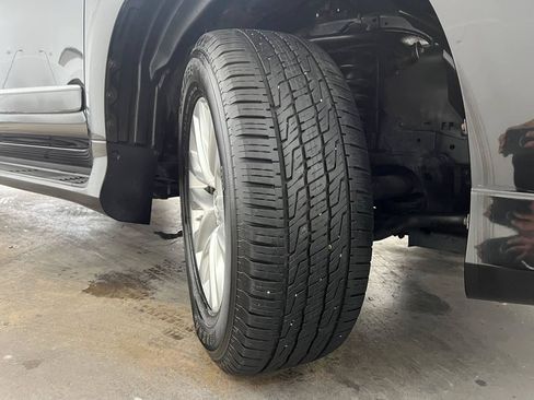 Used 2019 Lexus GX 460 Premium w/ Premium Package AWD/4WD image 38