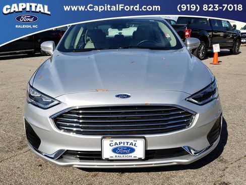Used 2019 Ford Fusion SEL FWD image 16