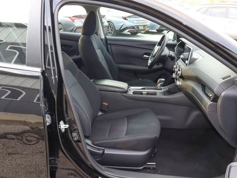 Used 2024 Nissan Sentra SV FWD image 23