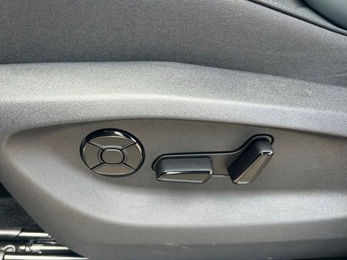 New 2026 Volkswagen Tiguan SE R-Line image 56