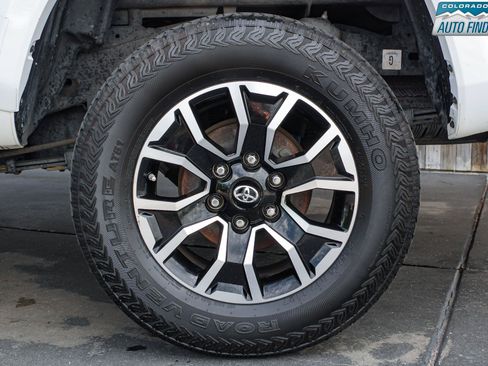 Used 2020 Toyota Tacoma TRD Sport w/ Technology Package AWD/4WD image 24