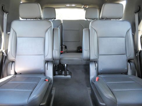 Used 2024 Chevrolet Tahoe LT image 13