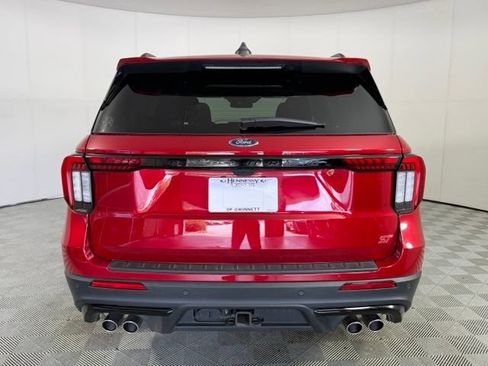 Used 2025 Ford Explorer ST AWD/4WD image 3