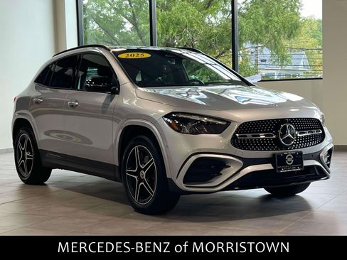 Used 2025 Mercedes-Benz GLA 250 4MATIC image 1
