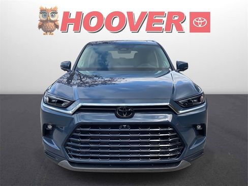 Used 2025 Toyota Grand Highlander Platinum image 7