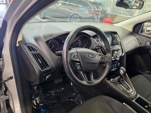 Used 2017 Ford Focus SEL FWD image 12