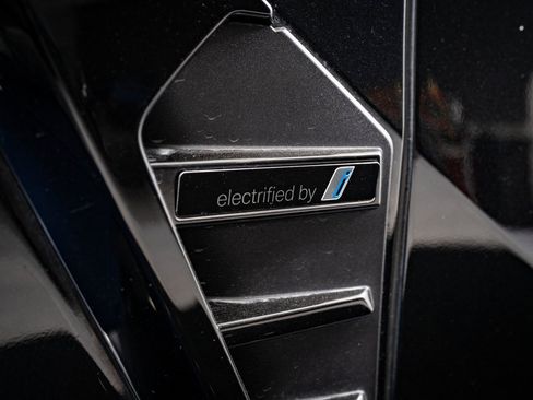 Certified 2024 BMW X5 xDrive50e w/ Executive Package image 16