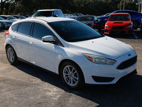 Used 2015 Ford Focus SE image 15