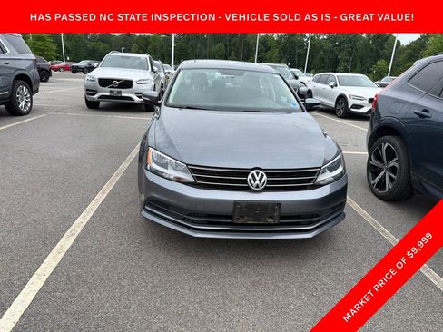 Used 2015 Volkswagen Jetta SE FWD image 3