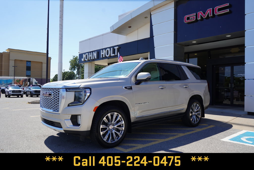 Used 2021 GMC Yukon Denali w/ Denali Premium Package AWD/4WD image 1