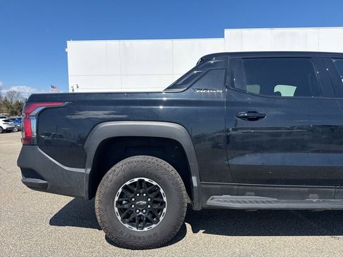 Used 2026 Chevrolet Silverado EV Trail Boss w/ Plus Package image 11