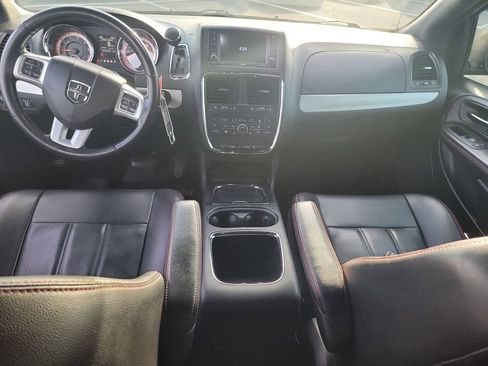 Used 2018 Dodge Grand Caravan GT image 14