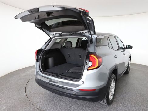 Used 2024 GMC Terrain SLE image 76