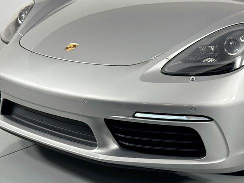 Used 2021 Porsche 718 Cayman image 10