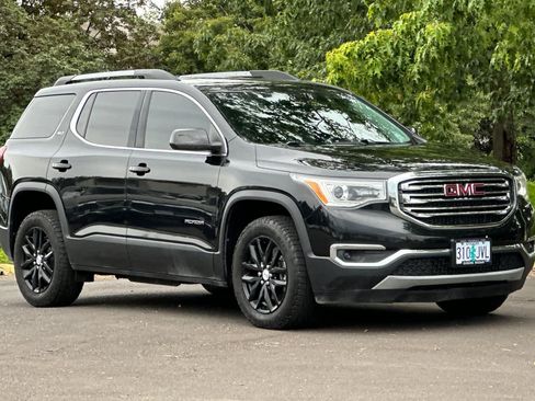 Used 2018 GMC Acadia SLT AWD/4WD image 9