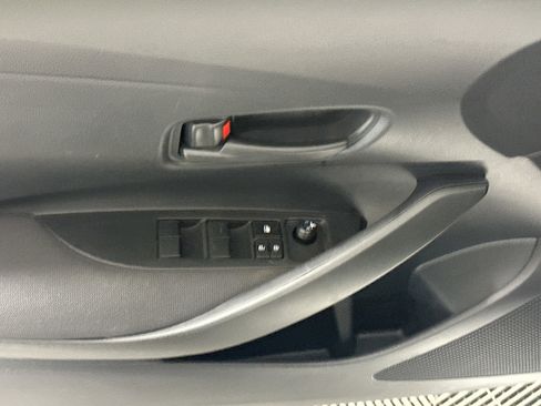 Used 2022 Toyota Corolla LE w/ Carpet Mat Package (TMS) image 15
