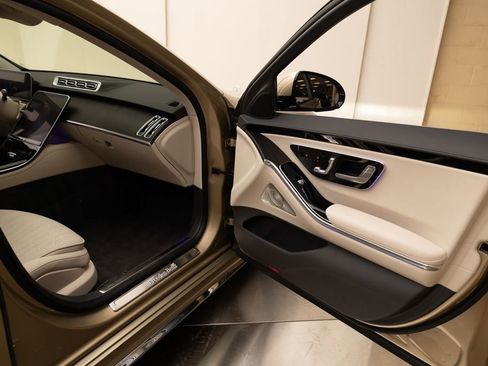 Used 2022 Mercedes-Benz S 500 4MATIC image 19