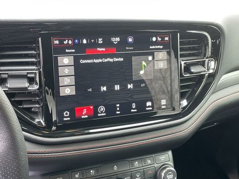 Used 2025 Dodge Durango GT image 32