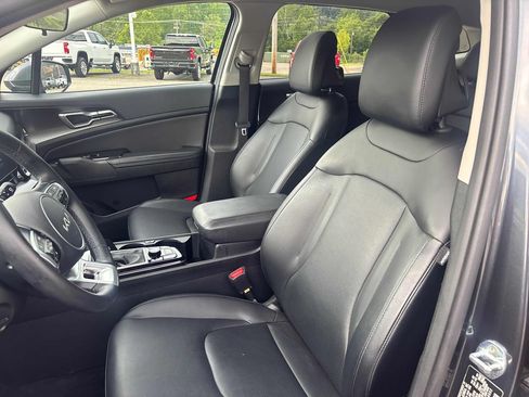 Used 2023 Kia Sportage EX AWD/4WD image 10